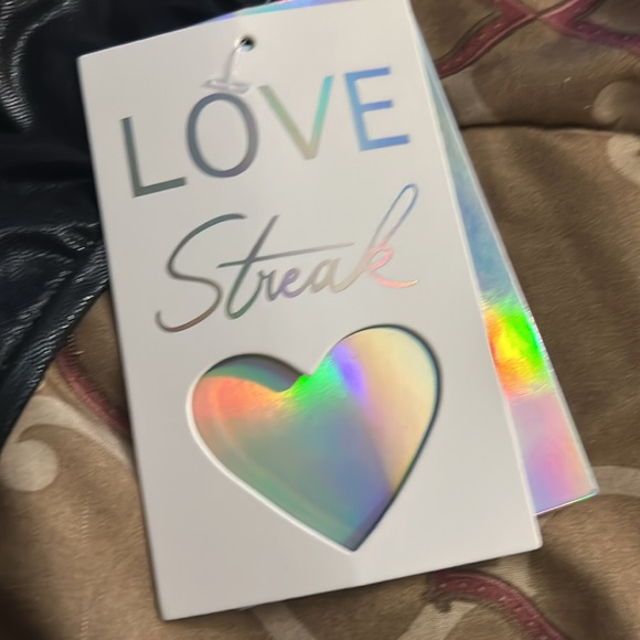 Black very thin material - Picture 3 of 3